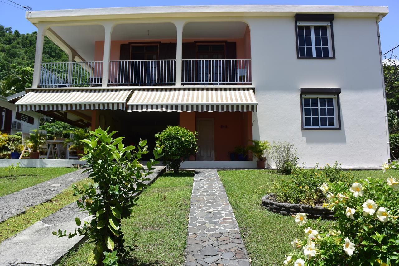 Chez Momo Et Dany Apartment Deshaies Exterior photo